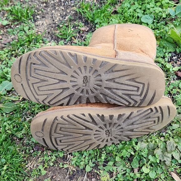UGG AUSTRALIA - Womens Winter Boots - SIZE 6 - Picture 8 of 9